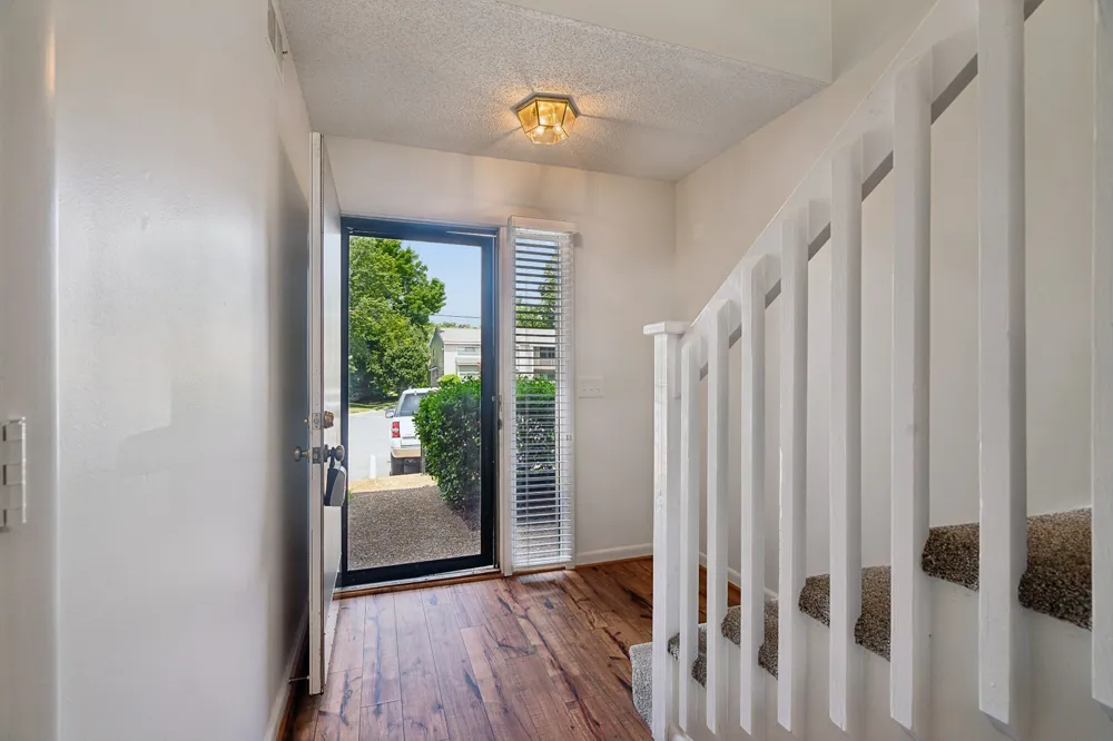 608 Barlin Drive Nashville, TN 37221