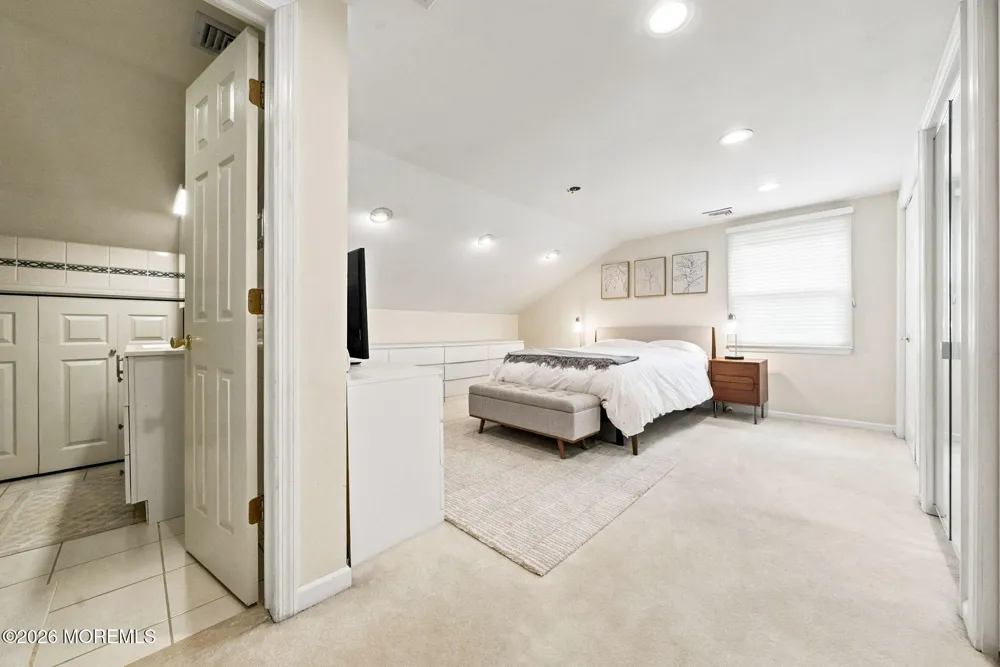 9 Meyer Road Edison, NJ 08817