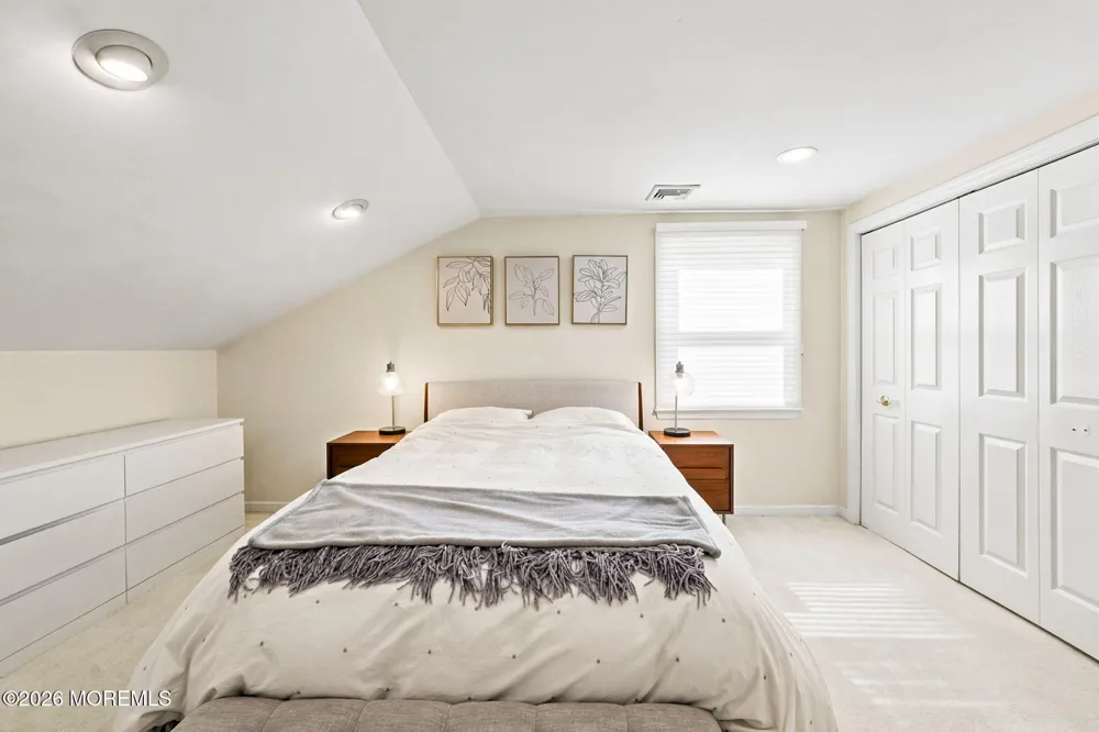 9 Meyer Road Edison, NJ 08817