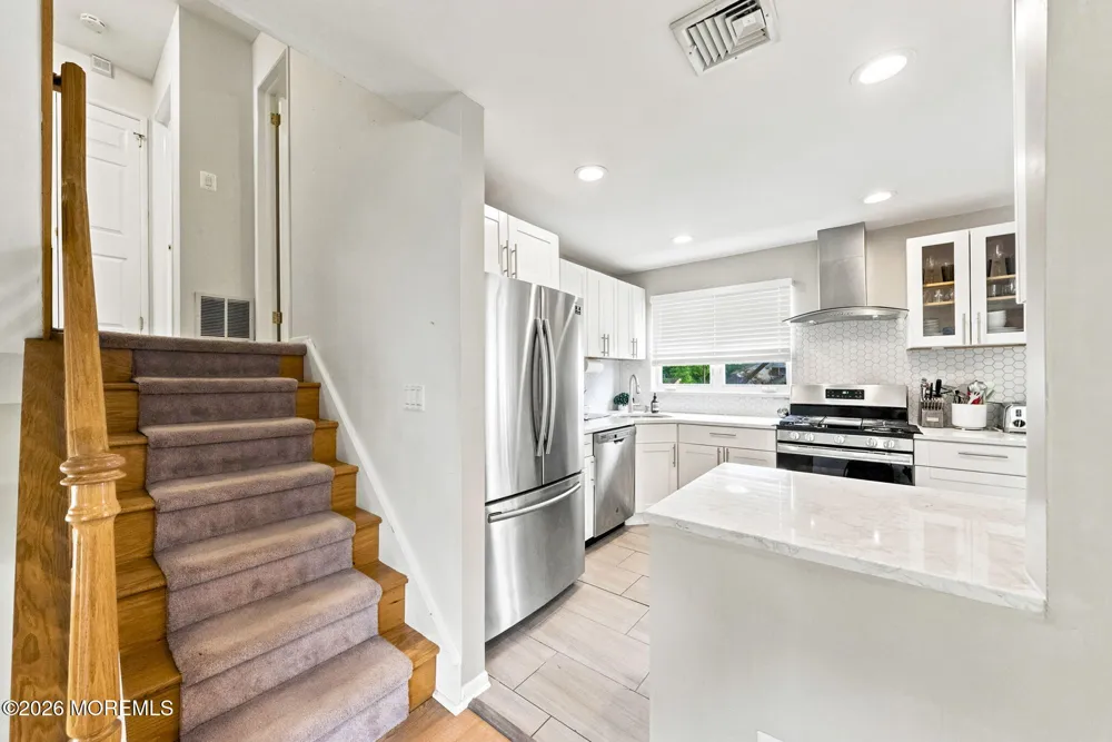 9 Meyer Road Edison, NJ 08817