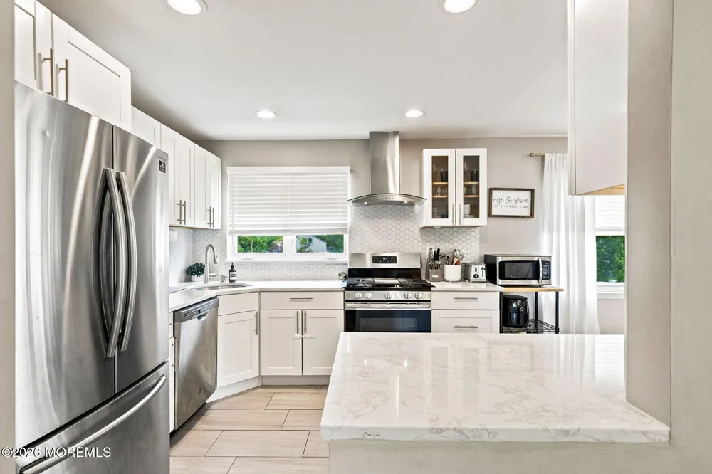9 Meyer Road Edison, NJ 08817