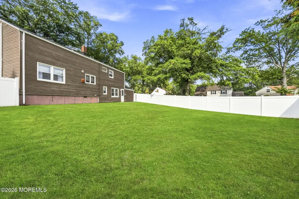 9 Meyer Road Edison, NJ 08817