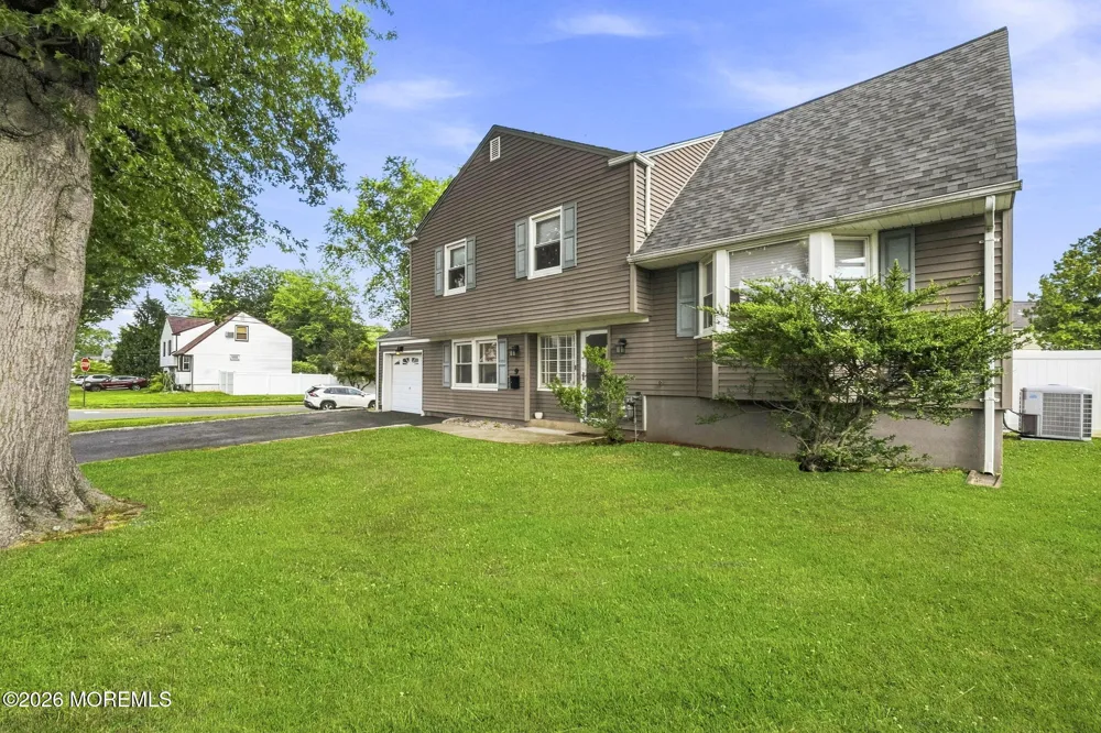 9 Meyer Road Edison, NJ 08817