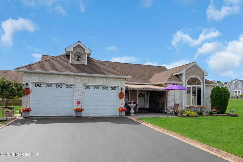 31 Swindon Court Toms River, NJ 08757