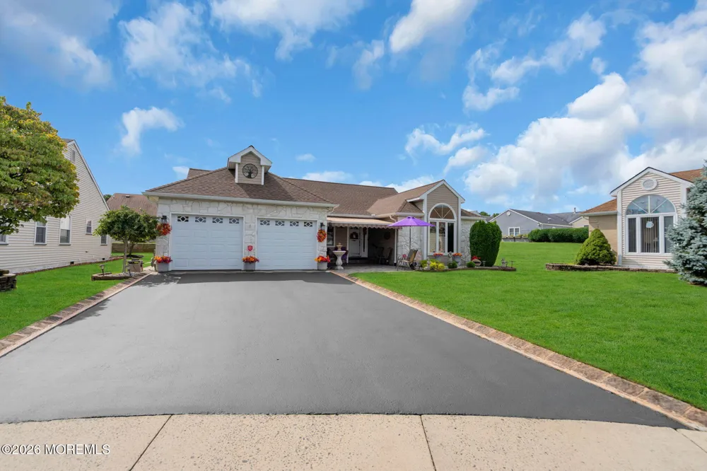 31 Swindon Court Toms River, NJ 08757