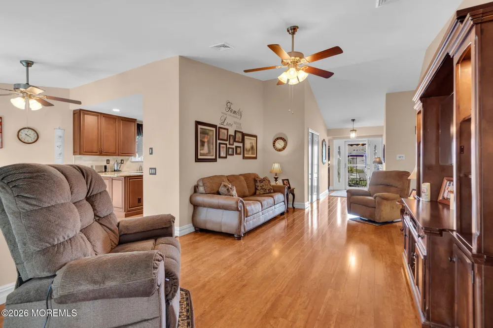 31 Swindon Court Toms River, NJ 08757