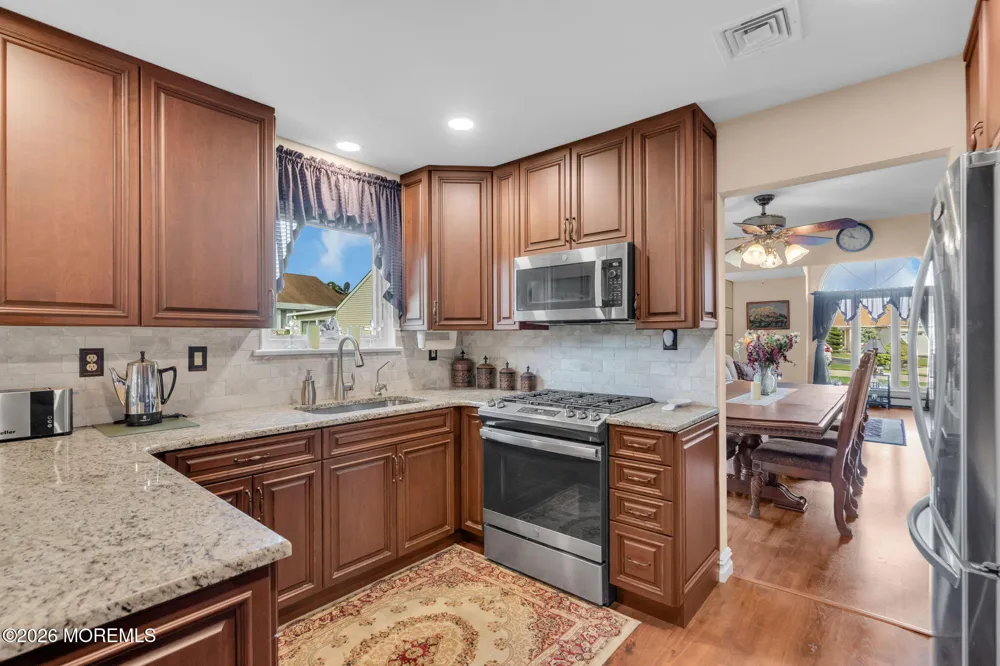 31 Swindon Court Toms River, NJ 08757