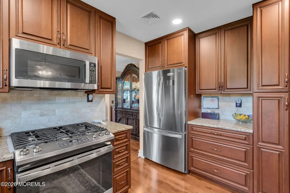 31 Swindon Court Toms River, NJ 08757