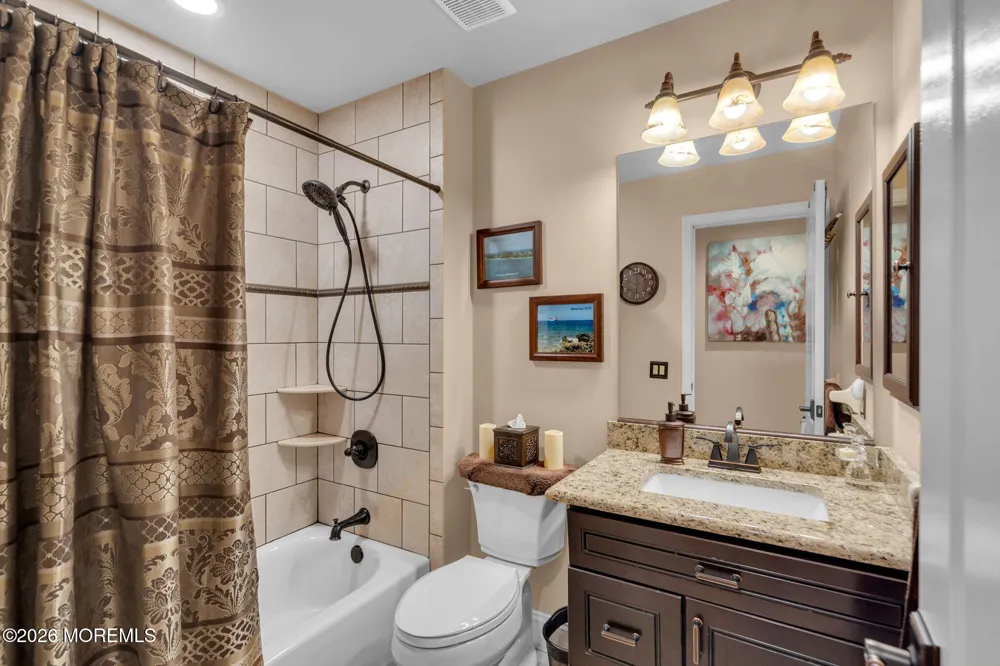 31 Swindon Court Toms River, NJ 08757