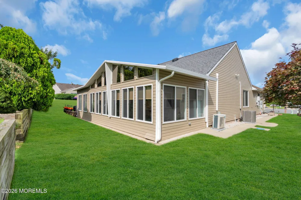 31 Swindon Court Toms River, NJ 08757
