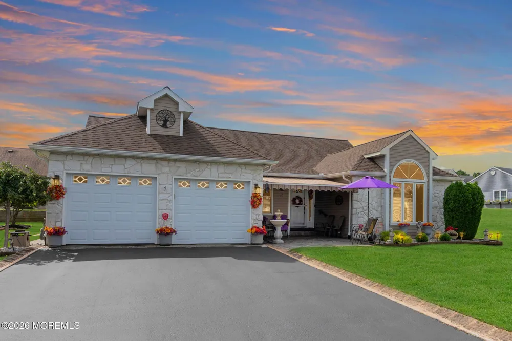 31 Swindon Court Toms River, NJ 08757