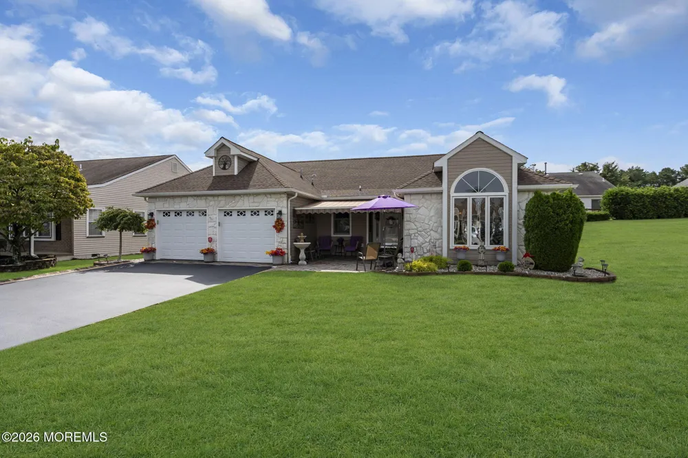 31 Swindon Court Toms River, NJ 08757