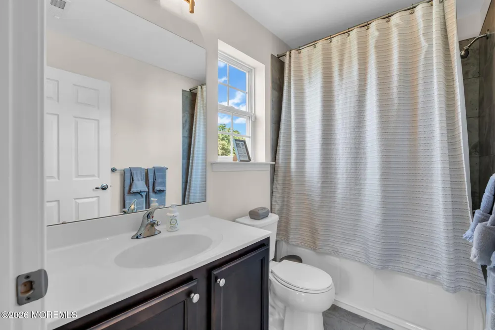 23 Parkside Drive Jackson, NJ 08527