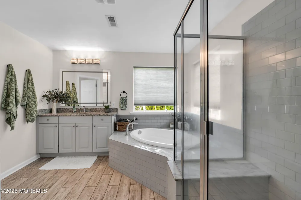 23 Parkside Drive Jackson, NJ 08527