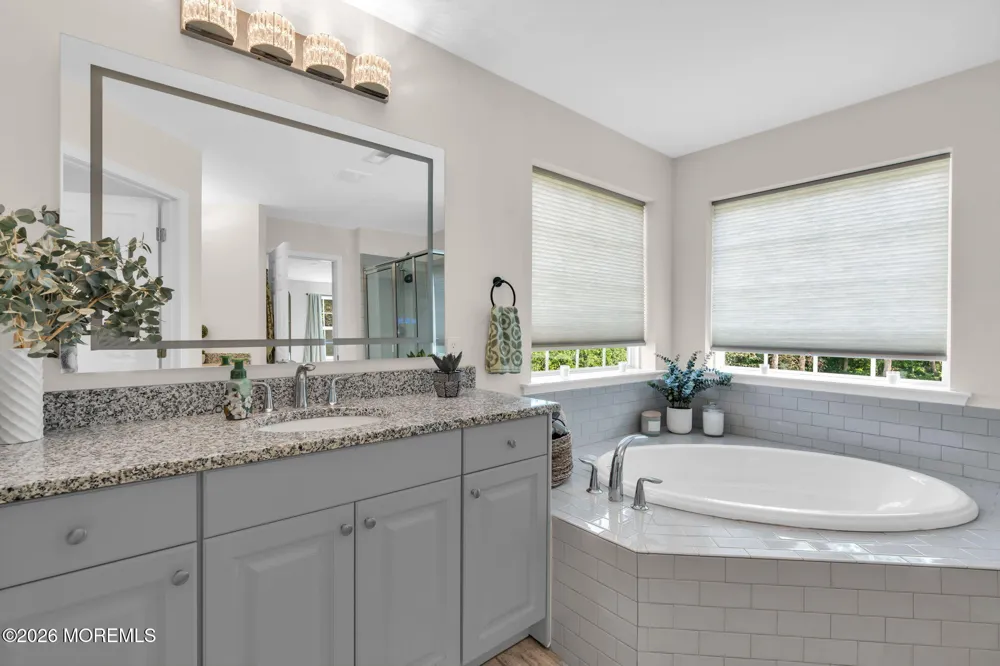 23 Parkside Drive Jackson, NJ 08527