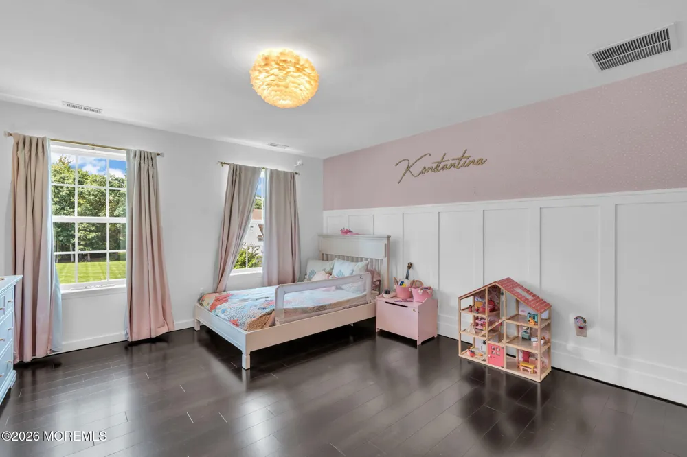 23 Parkside Drive Jackson, NJ 08527