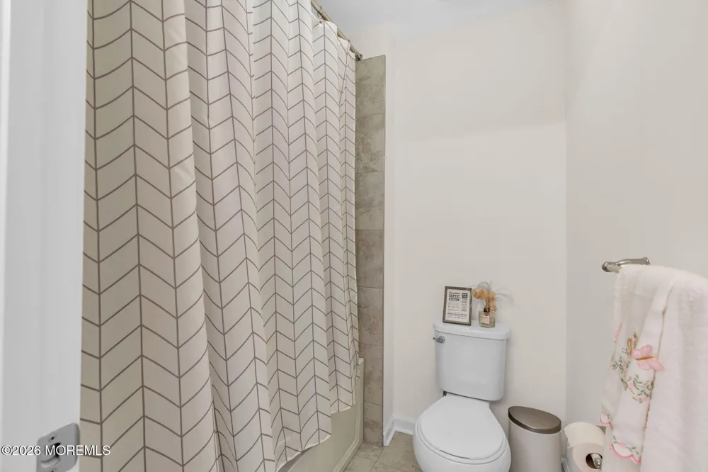 23 Parkside Drive Jackson, NJ 08527