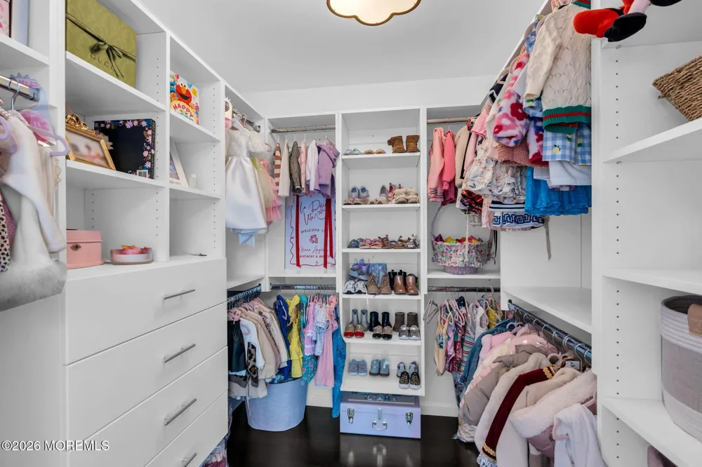 23 Parkside Drive Jackson, NJ 08527