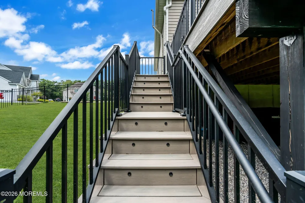 23 Parkside Drive Jackson, NJ 08527