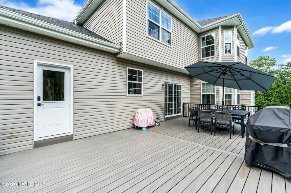 23 Parkside Drive Jackson, NJ 08527
