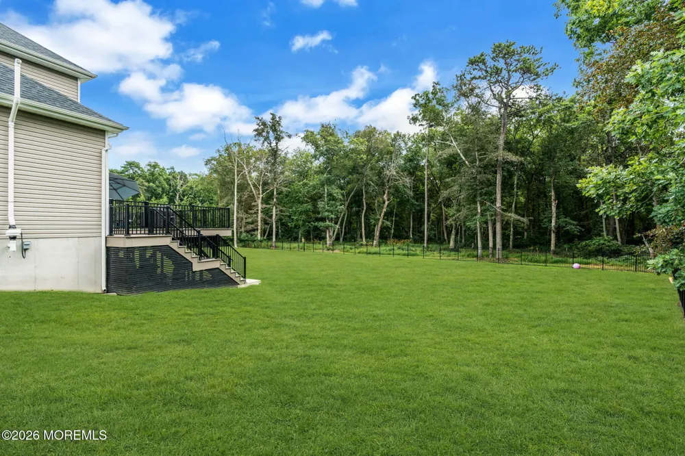 23 Parkside Drive Jackson, NJ 08527