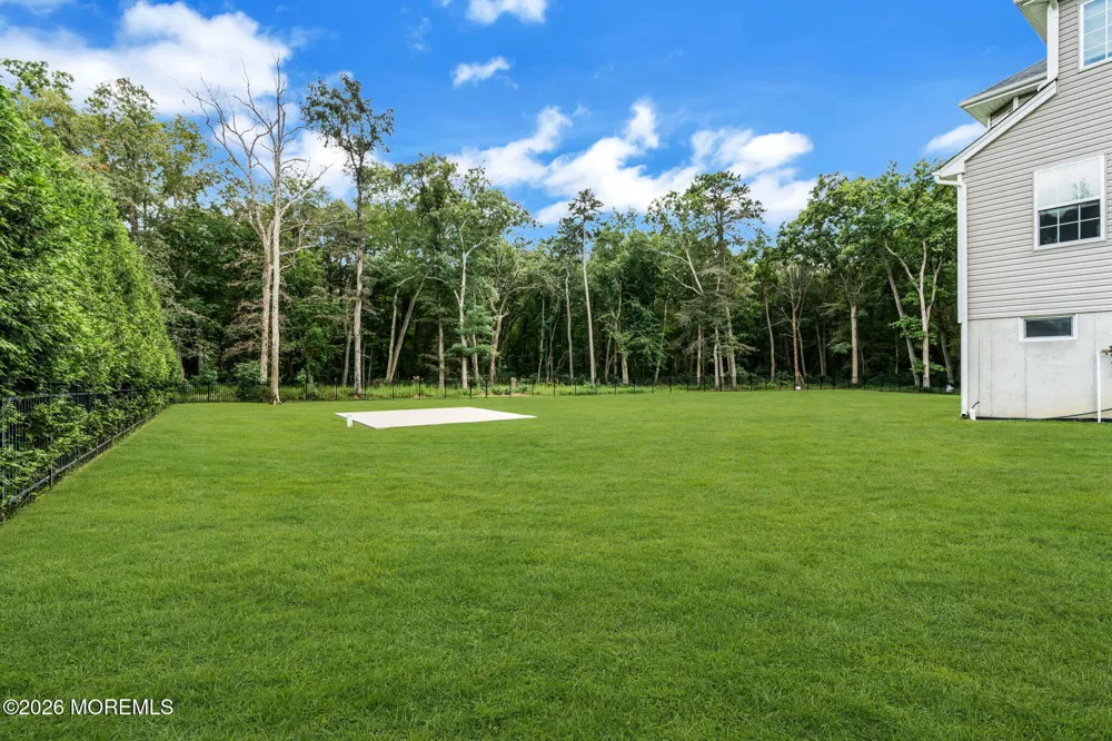 23 Parkside Drive Jackson, NJ 08527