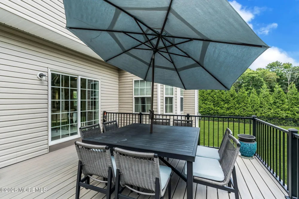 23 Parkside Drive Jackson, NJ 08527