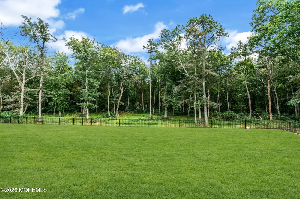 23 Parkside Drive Jackson, NJ 08527