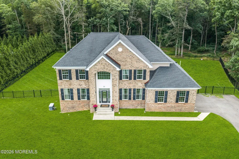 23 Parkside Drive Jackson, NJ 08527