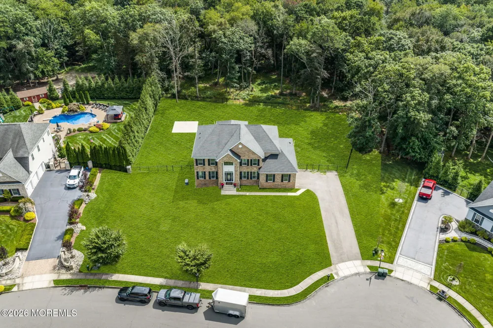23 Parkside Drive Jackson, NJ 08527