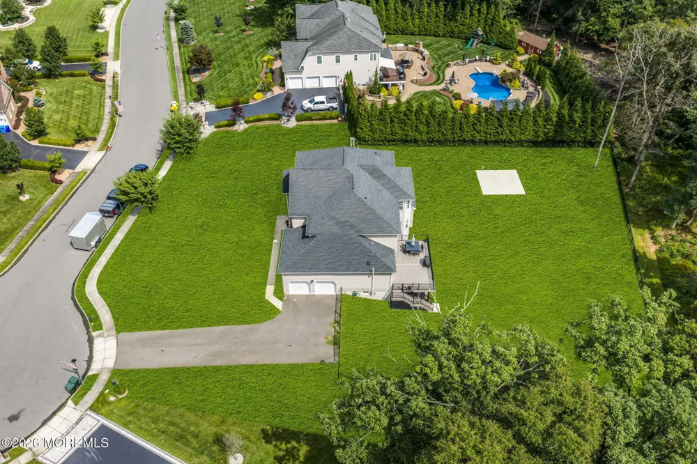 23 Parkside Drive Jackson, NJ 08527