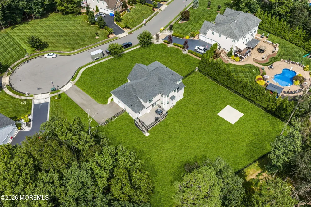 23 Parkside Drive Jackson, NJ 08527