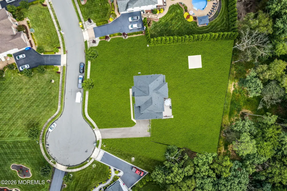 23 Parkside Drive Jackson, NJ 08527
