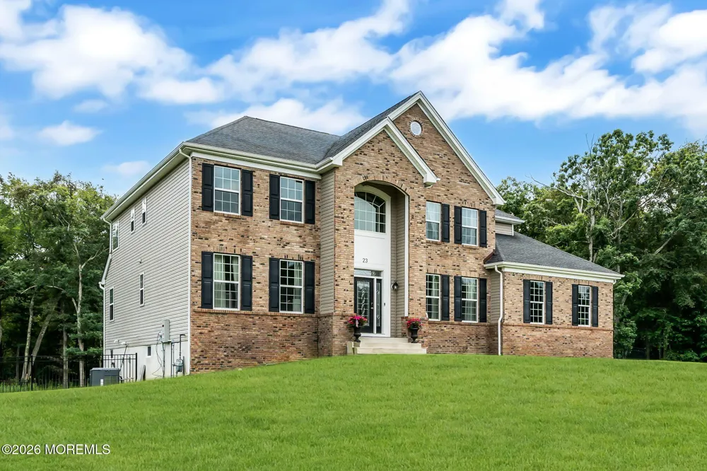 23 Parkside Drive Jackson, NJ 08527