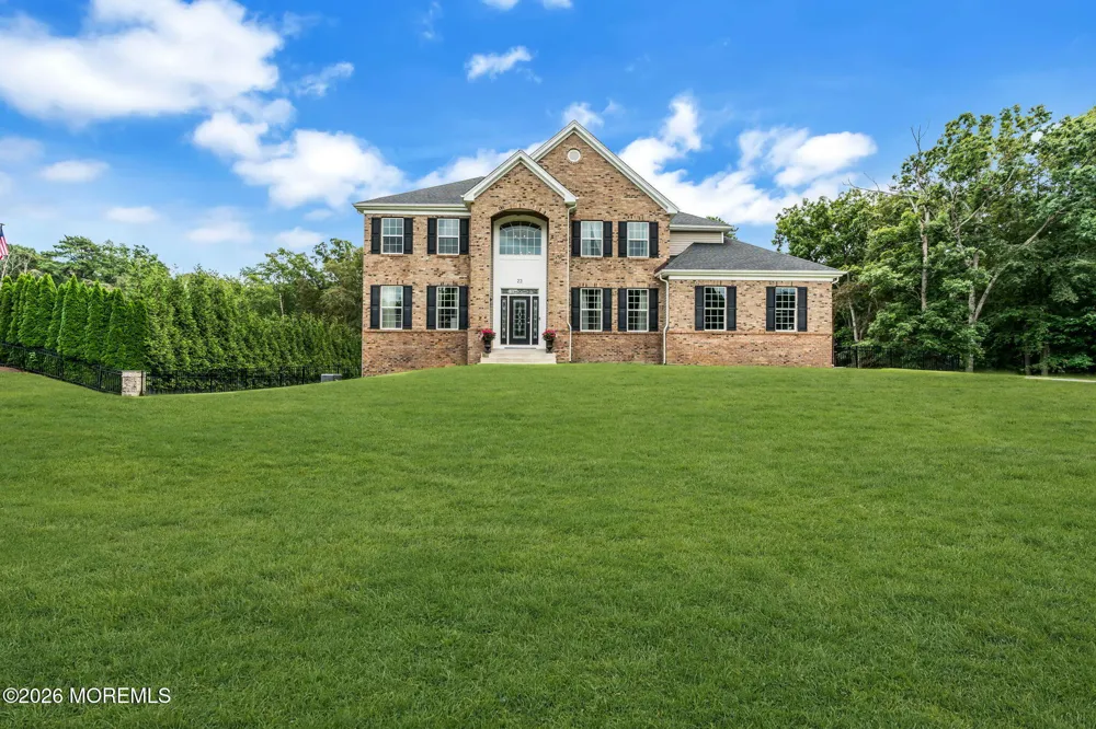23 Parkside Drive Jackson, NJ 08527