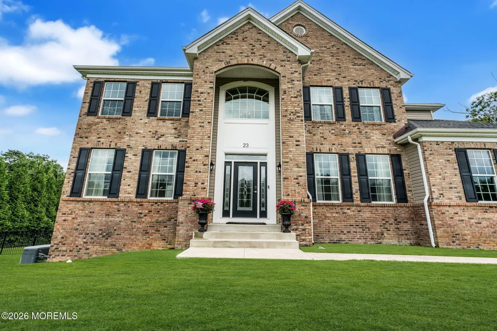 23 Parkside Drive Jackson, NJ 08527