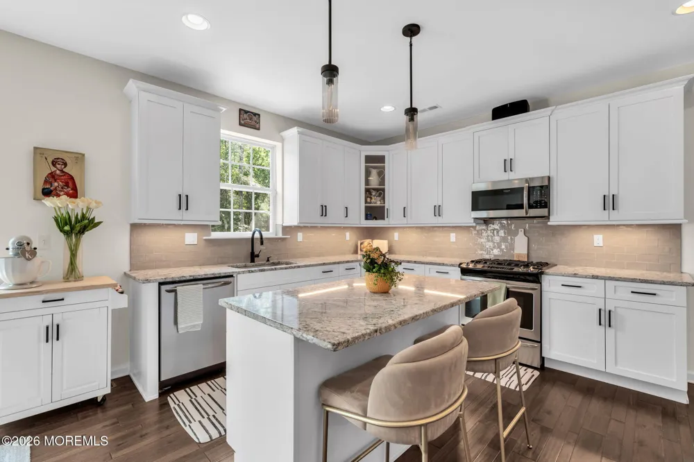 23 Parkside Drive Jackson, NJ 08527