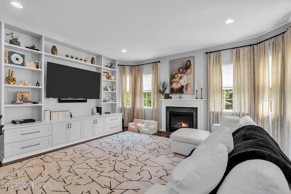 23 Parkside Drive Jackson, NJ 08527