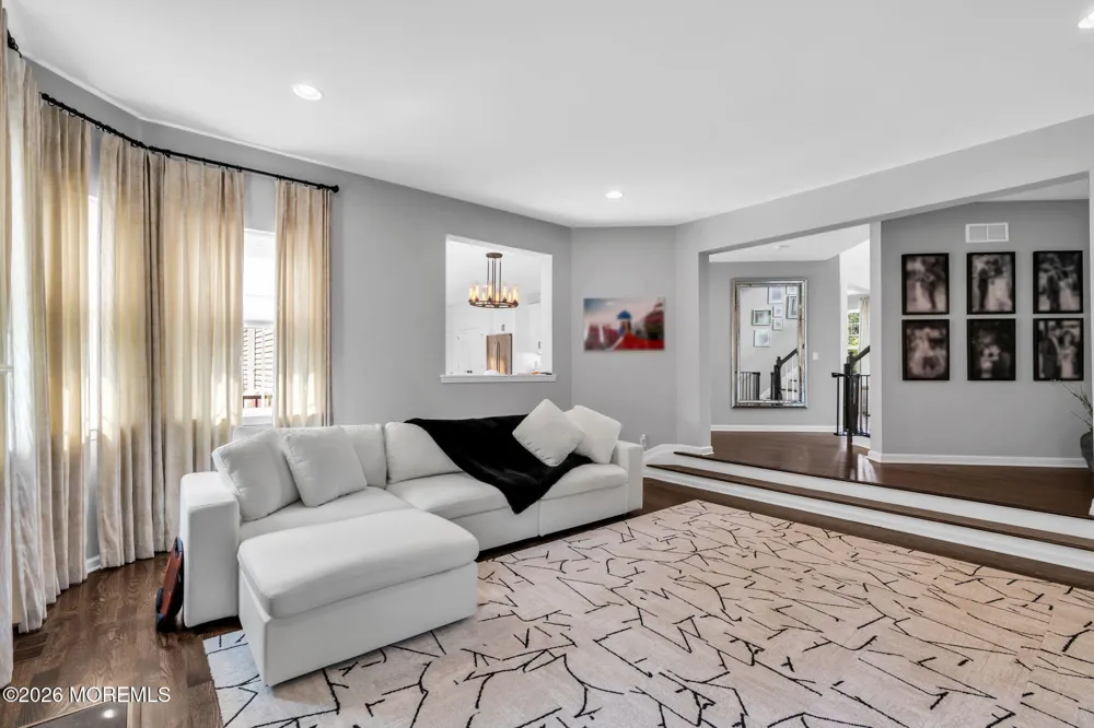 23 Parkside Drive Jackson, NJ 08527