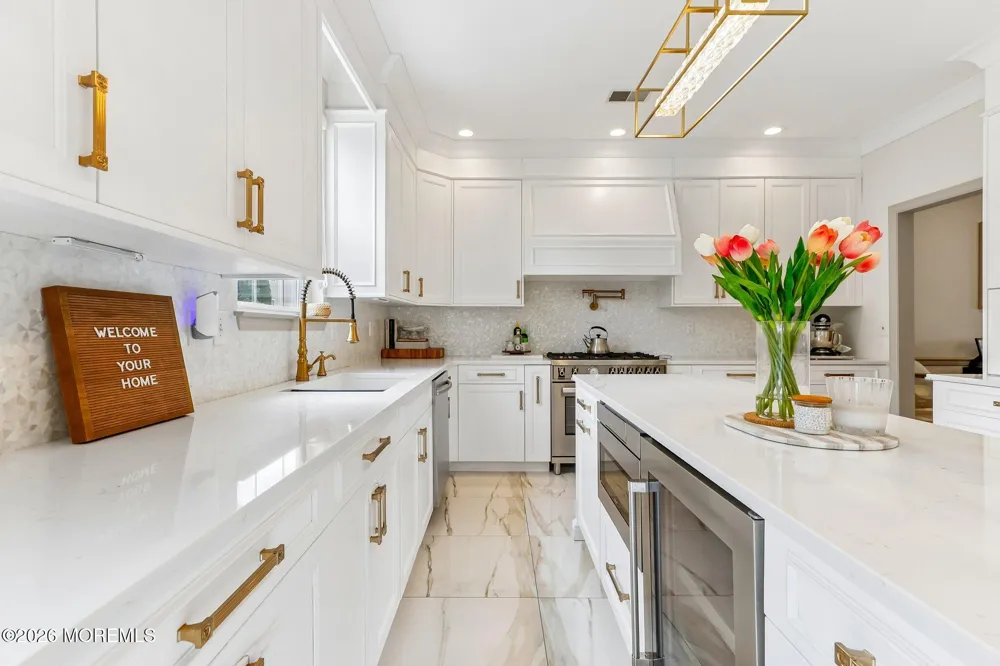 13 Baltusrol Drive Manalapan, NJ 07726