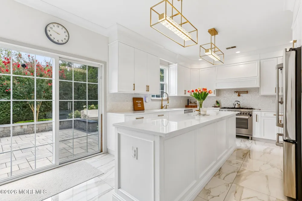 13 Baltusrol Drive Manalapan, NJ 07726