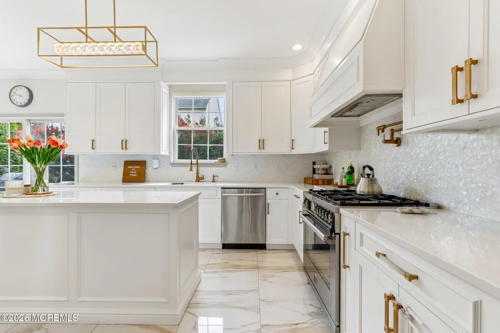13 Baltusrol Drive Manalapan, NJ 07726