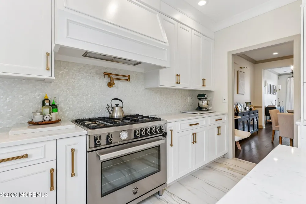 13 Baltusrol Drive Manalapan, NJ 07726
