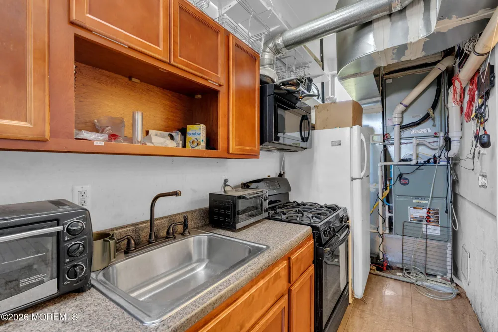 110 Miller Road Lakewood, NJ 08701