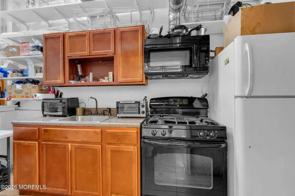 110 Miller Road Lakewood, NJ 08701