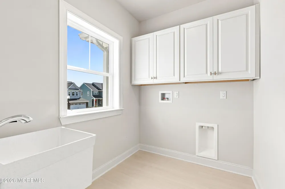 61 Mitchell Court Manalapan, NJ 07726