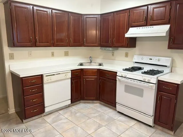 8 Llewellyn Court Jackson, NJ 08527
