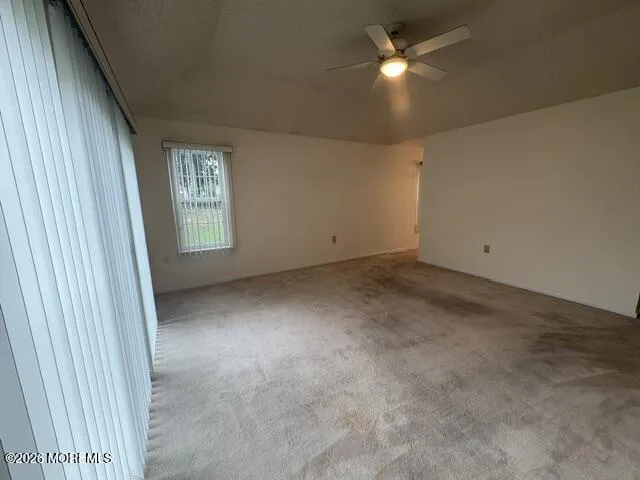 8 Llewellyn Court Jackson, NJ 08527