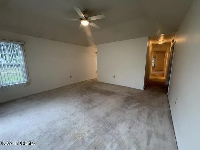 8 Llewellyn Court Jackson, NJ 08527