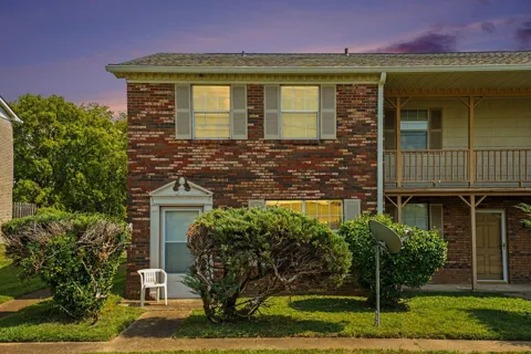 1301 Neelys Bend Rd #37